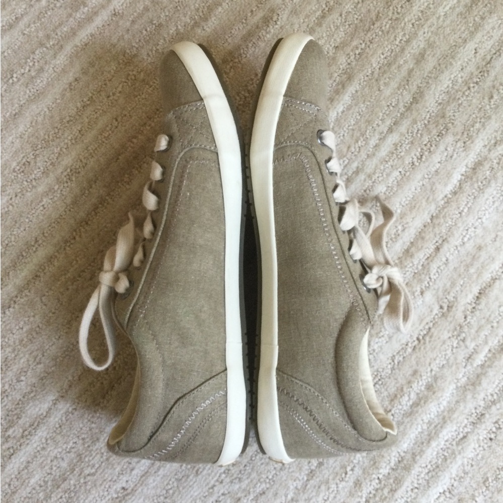 Taos Footwear Beige Canvas Sneakers with White Soles - Picture 8 of 16